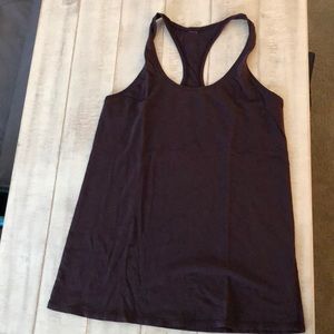 Lululemon love tank size 4